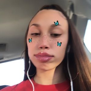 Meet your Posher, Camille